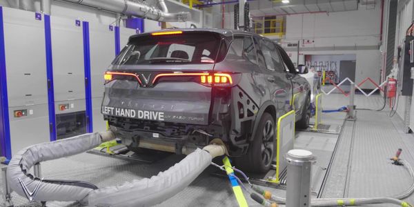 Circular banked test track