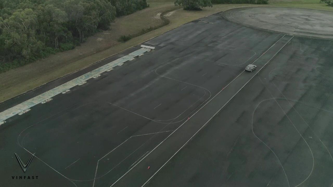 Twist course track layout